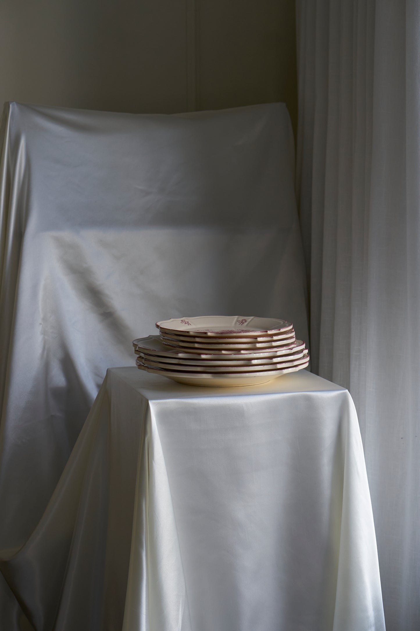 RARE Vintage Niderviller Delices des Quatre Saisons, dining red plates