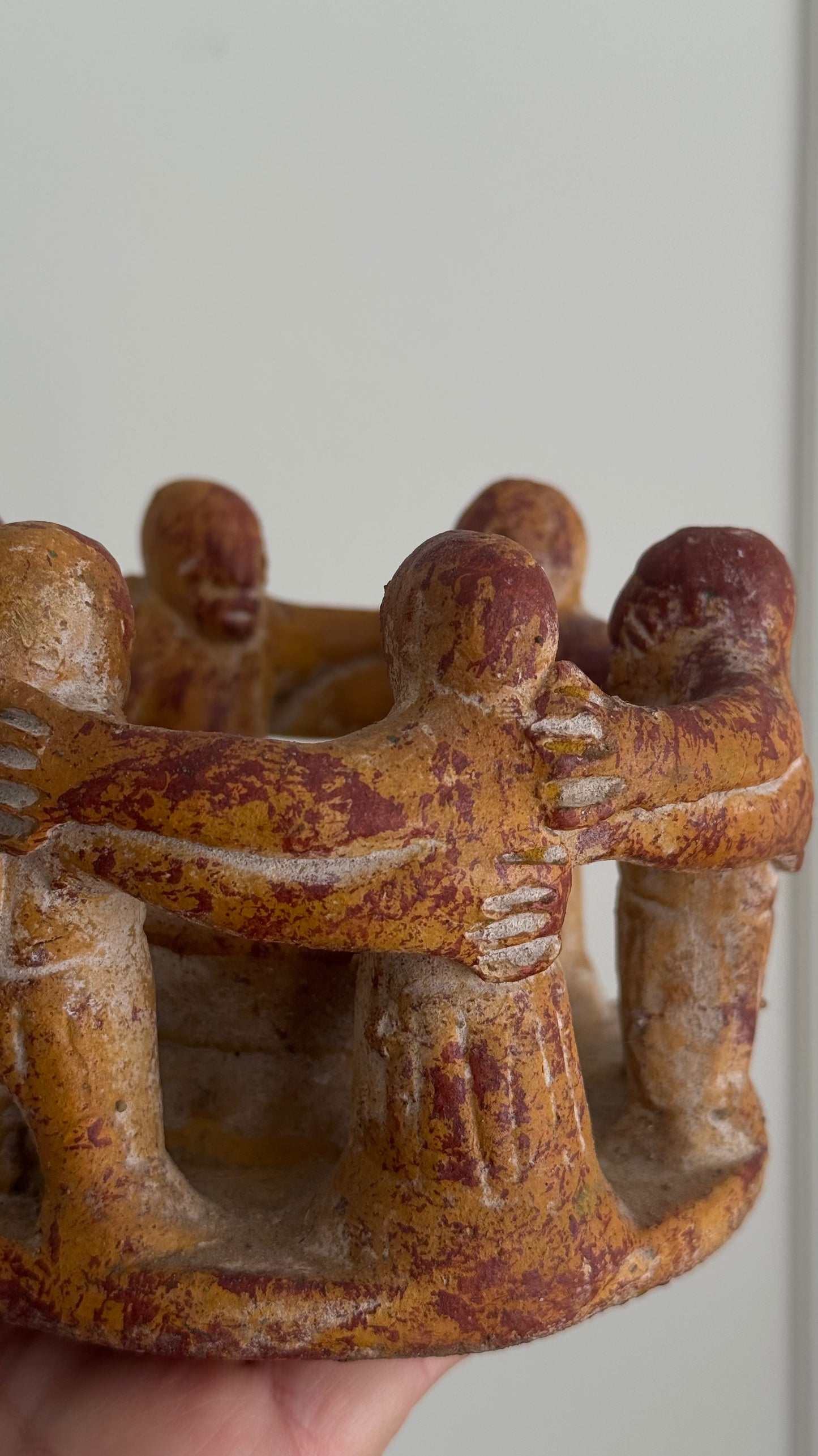 "Circle of Friends" candle holder