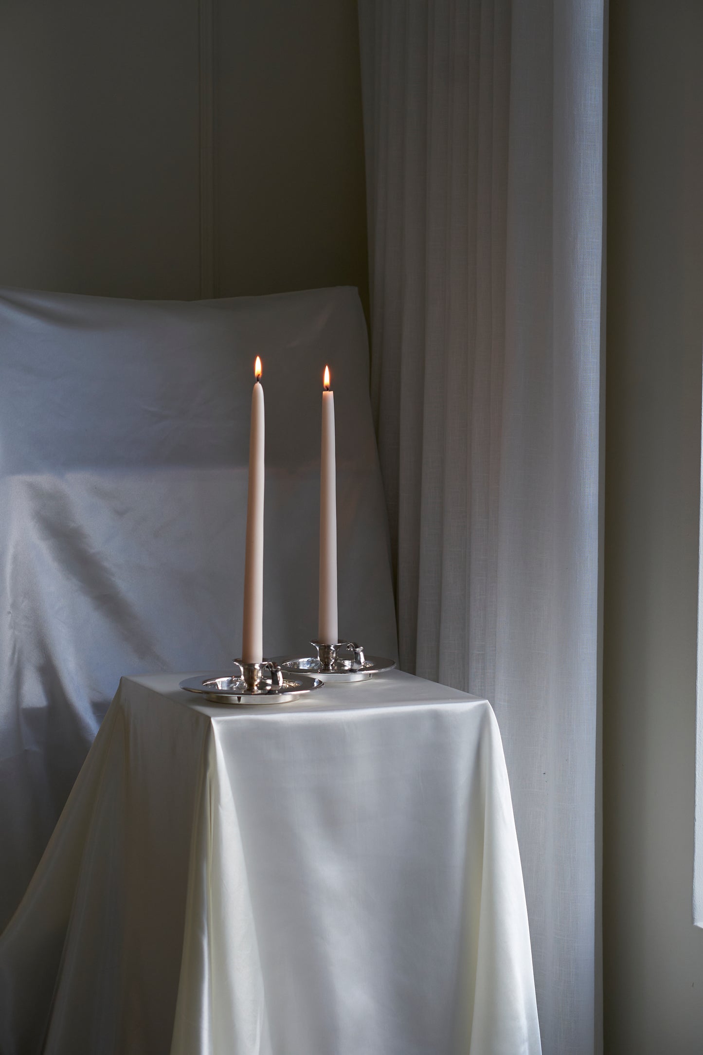 Vintage Oneida Silversmith candle holders (x2)