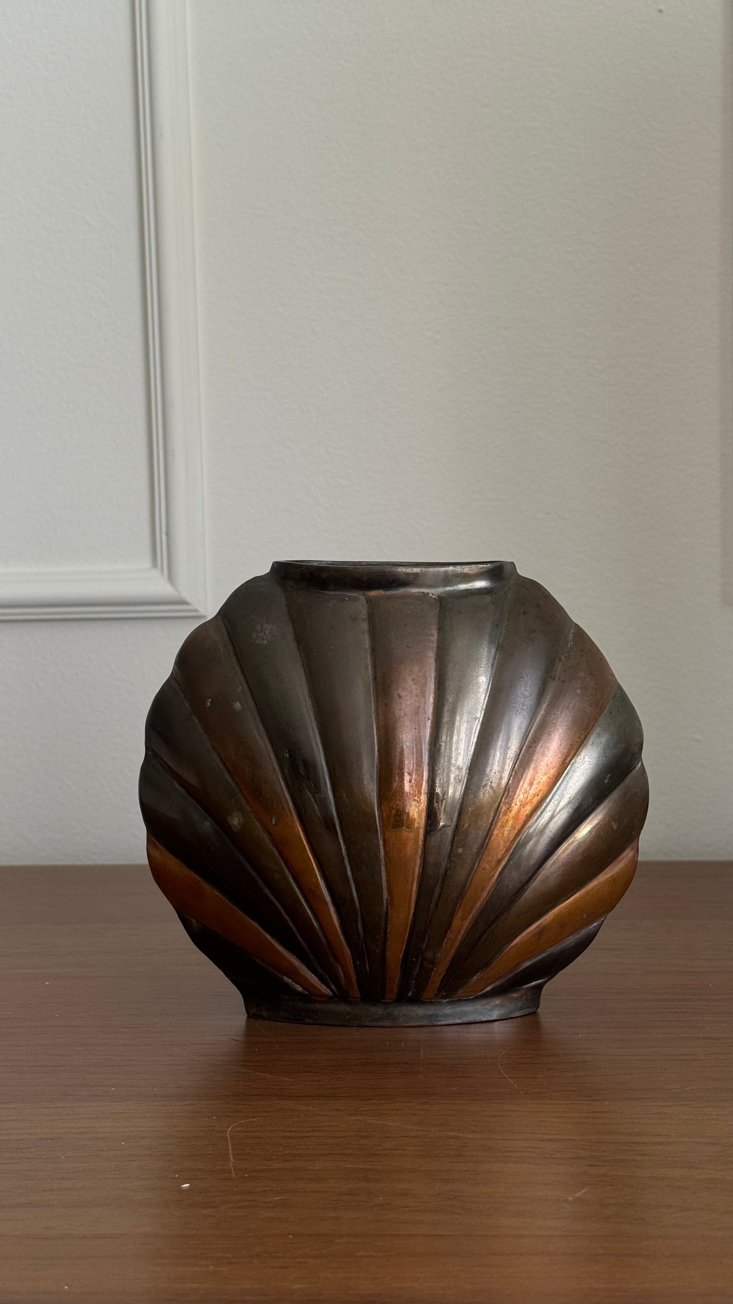 Vintage brass art deco shell vase